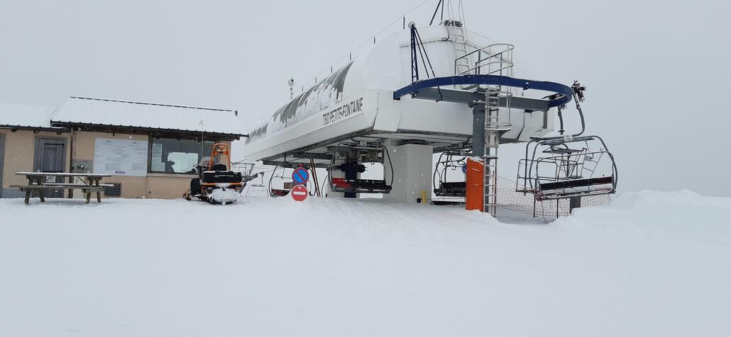 Bergstation der 4 KSB, schöne lange Bahn und die Piste dazu ist auch gut zu fahren.