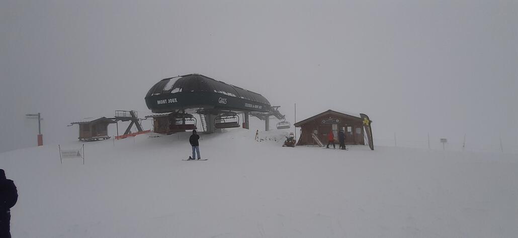 Nach einmal verfahren zur 4 KSB Ideal bin ich dann irgendwie über grüne Pisten zur 6 KSB Mont Joux gekommen.