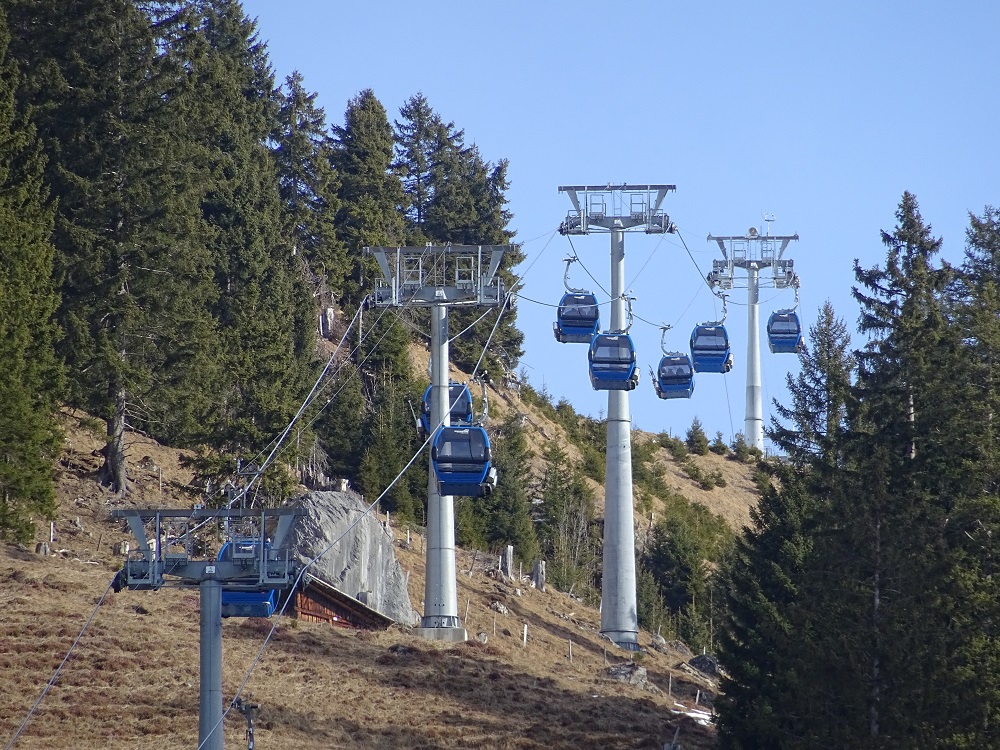 Zum Abschluss ein Zoom zum Zubringer des Skigebiets
