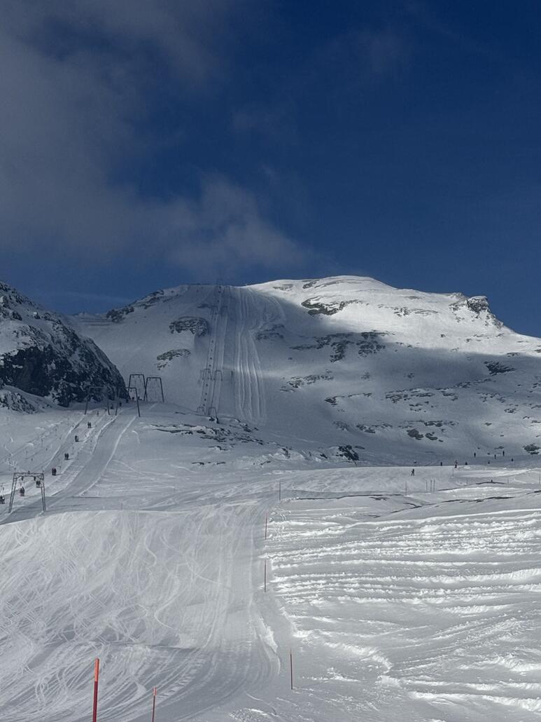 Vorab rechts wird grundpräpariert