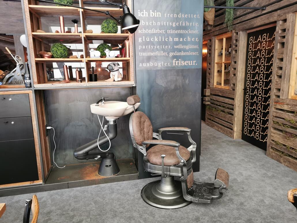 10. Einkehrschwung mit interessanter Inneneinrichtung.