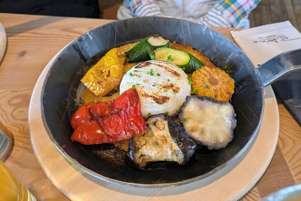 Mittagessen am Piz Arlara: Vegetarischer Grillteller