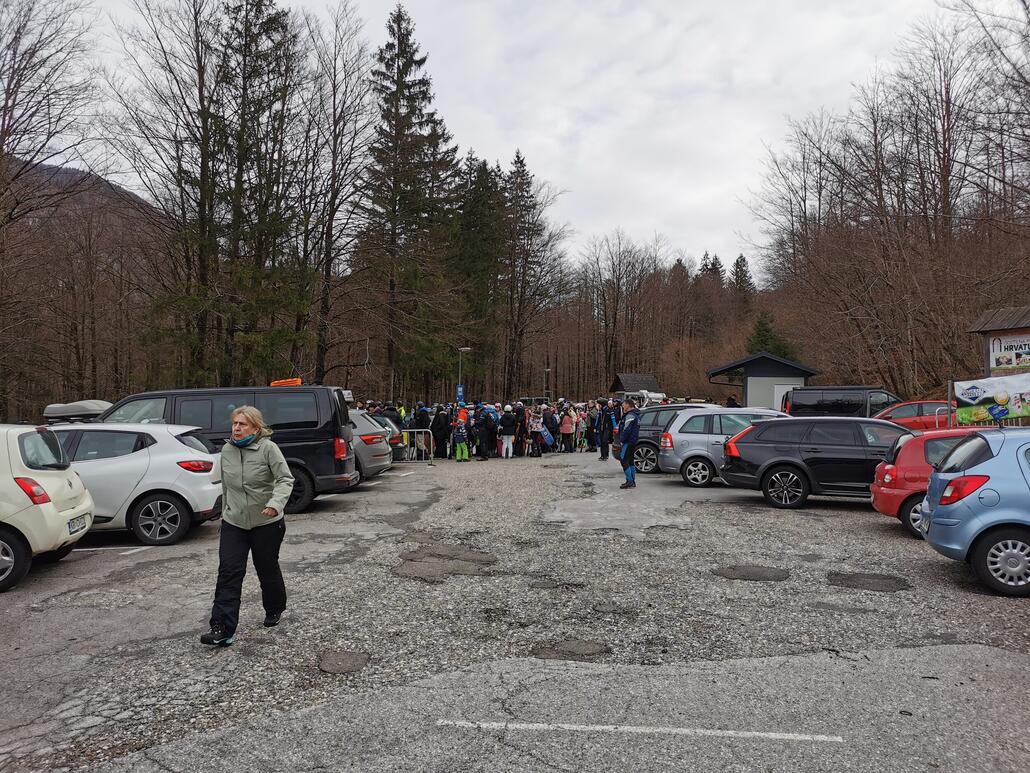 2. Nur haben sich heute das mit dem skifahren einige Leute auch gedacht...