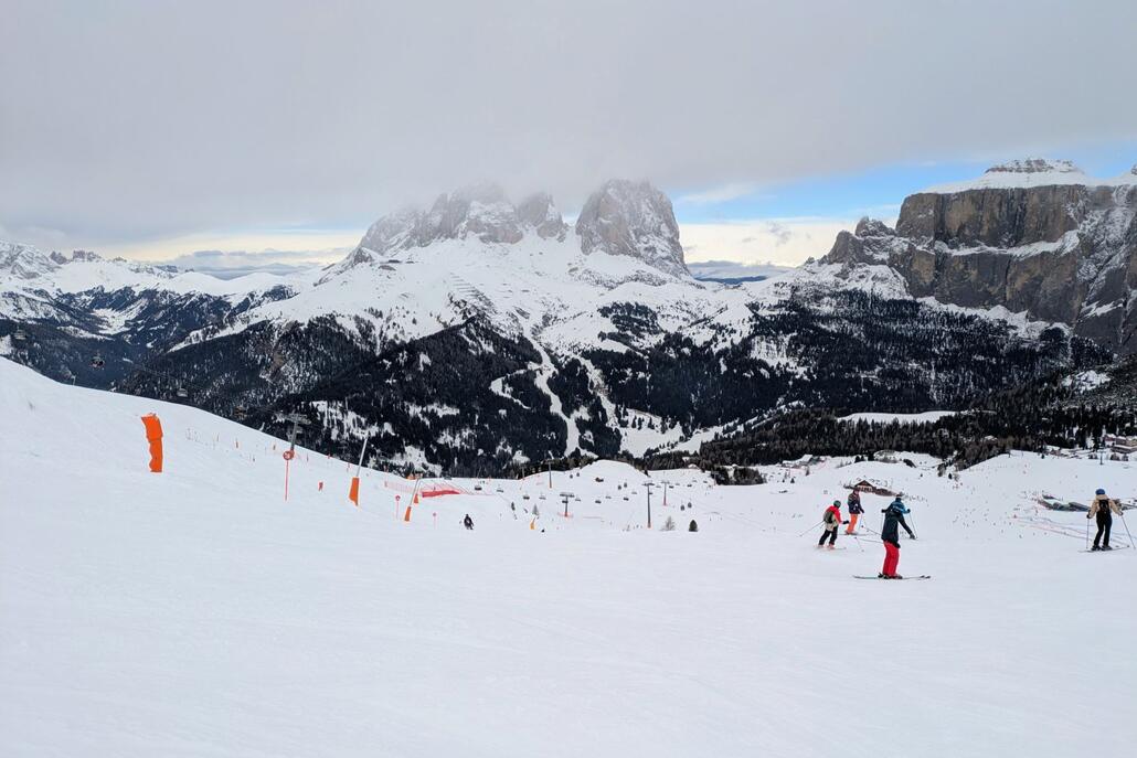 Inzwischen am Belvedere der Blick zurück, irgendwo ist immer mal blau zu sehen, aber nicht hier.