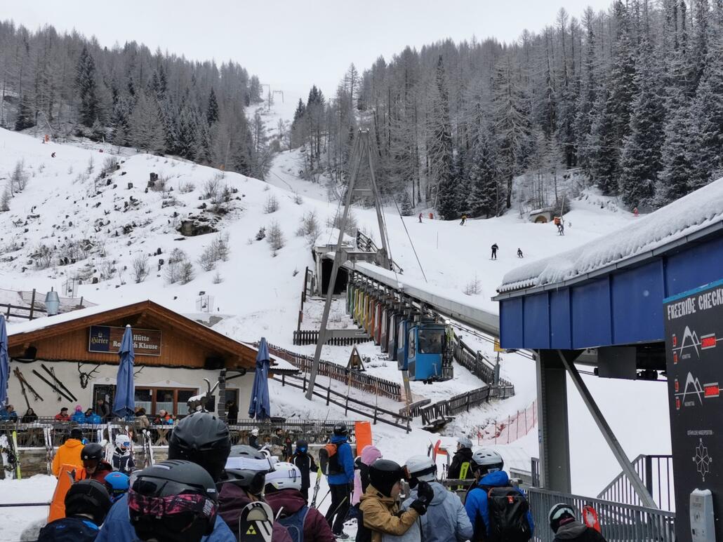 7. Fährt durch den Berg, macht einige Kurven und bringt dich zum Skigebietsteil Fleissalm. Dazu später mehr.