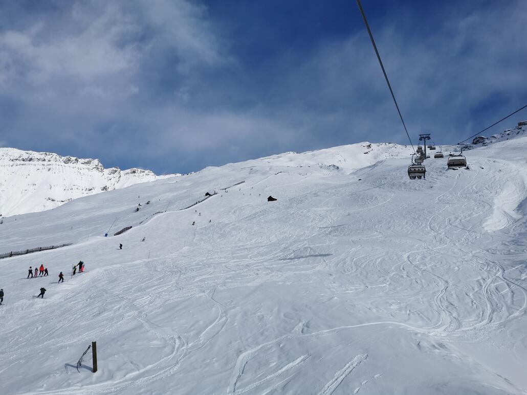 15. Und die 4er Sesselbahn mit schöner langer Abfahrt.