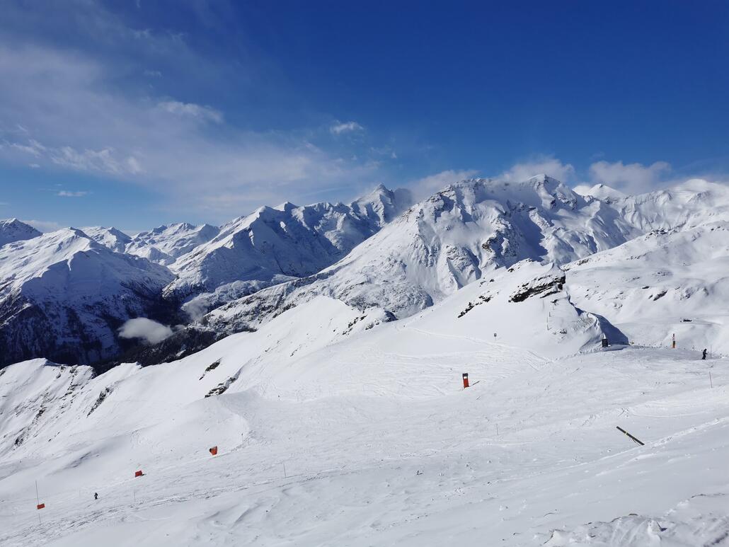 19. Wo es in der Früh noch wolkenverhangen war, gibt es jetzt beste Sichtverhältnisse.
