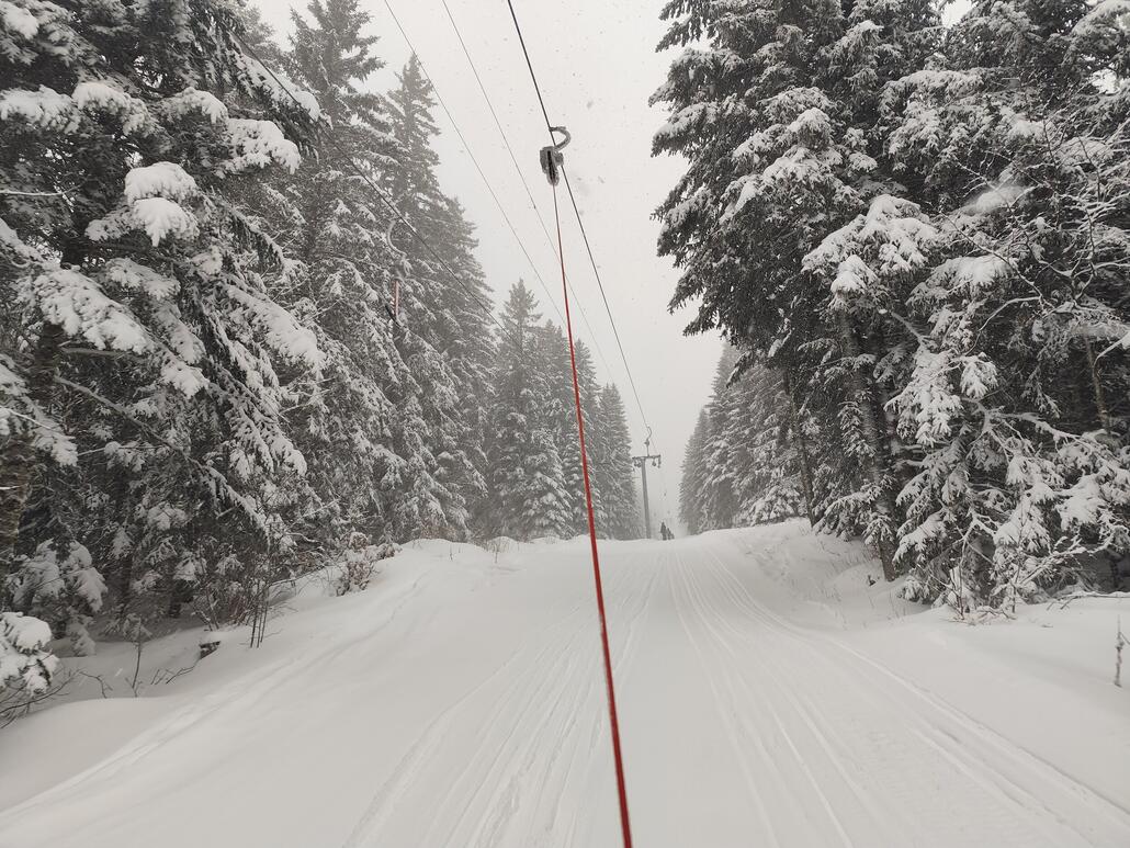 Im Les Rasses 2, der relativ weit hoch geht. Mit einer etwas steileren roten Piste.