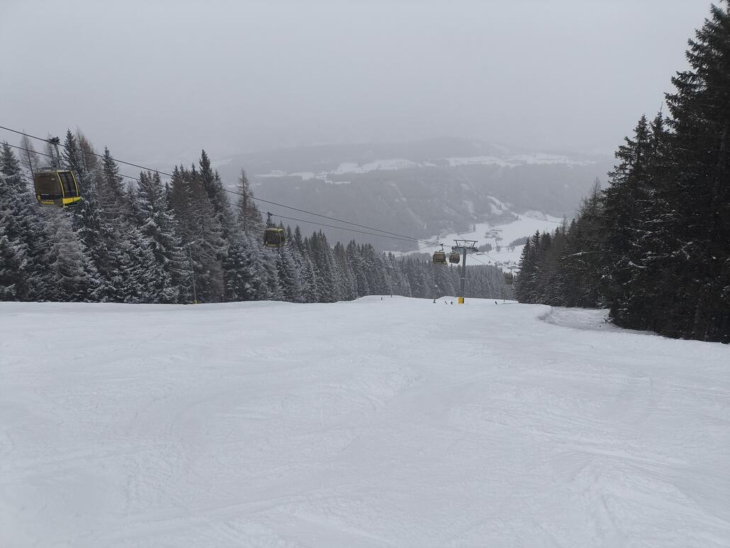 Gegen 11.30 Uhr unter der Gipfelbahn