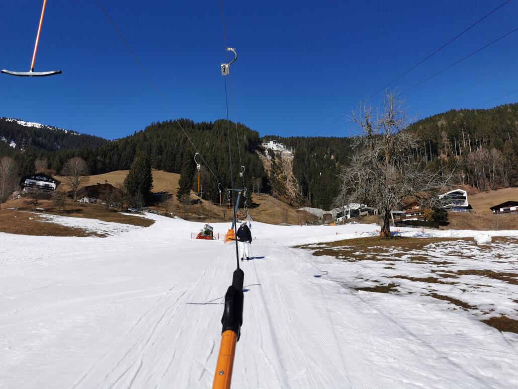 7. Falleggschlepplift. Hier herunten schaut es ja eher nach Ende März aus. Und es fühlt sich auch so an.