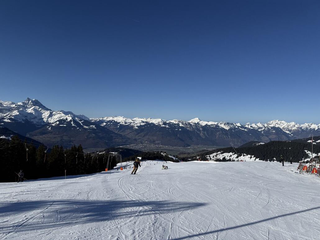 Auf gehts vom Les Chaux auf direktem Wege nach Les Diablerets