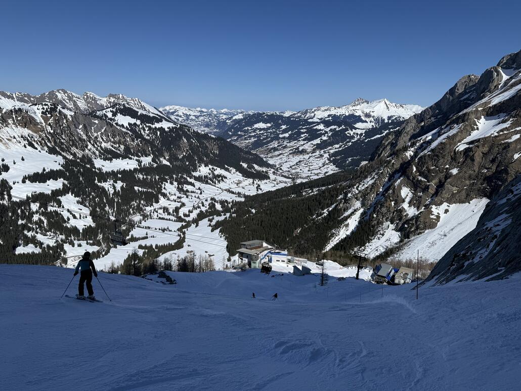 IMG_3022.jpeg (1.18 MiB) 693 mal betrachtet Der Schlusshang zum Oldenegg wird dann nochmal etwas hart.