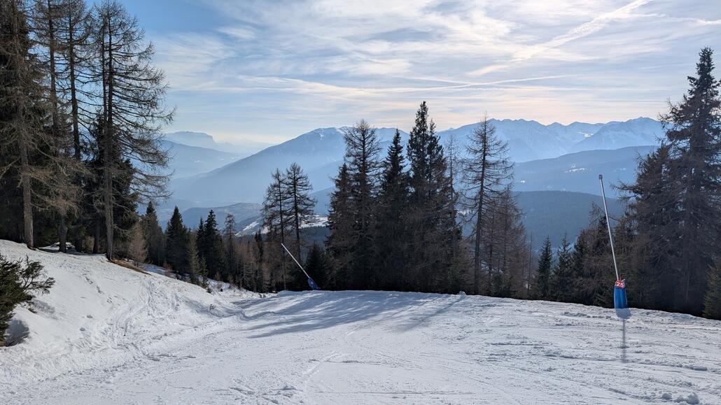 Eine der besten Pisten heute war die rote Piste an der oberen Sektion der zubringerbahn im Gebiet Gitschberg. Etwa eine halbe Stunde vorzeitig beende ich den Skitag, um noch etwas mehr von wellnessbereich im Hotel später zu haben