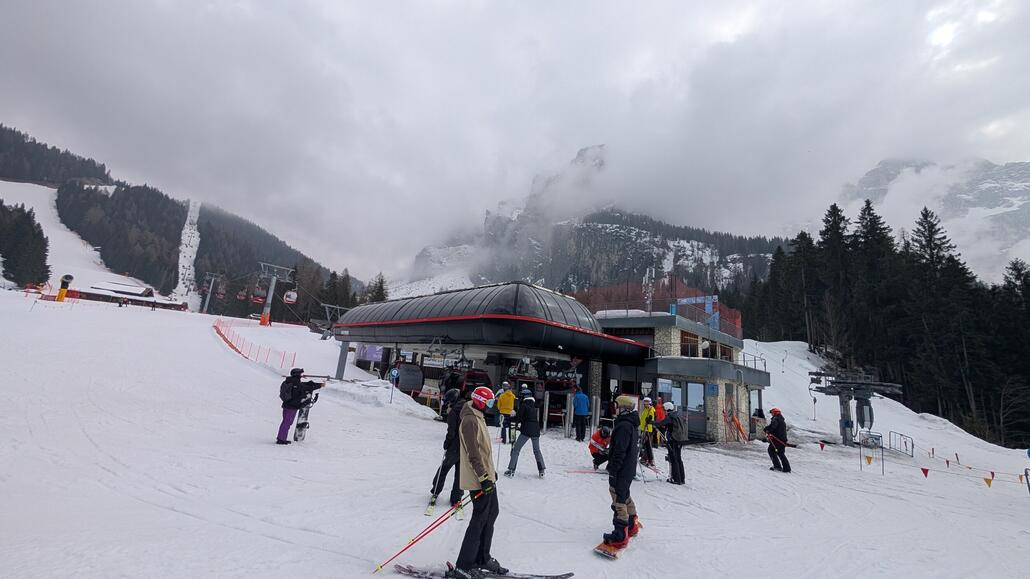 Oben angekommen, der Schnee ist wieder sehr weich