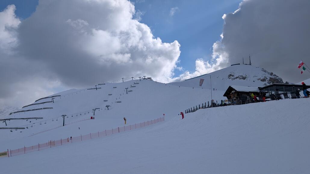 Die neue 3S Bahn werd euch heute leider nicht sehen, es geht weiter zurück jetzt in Richtung Belvedere