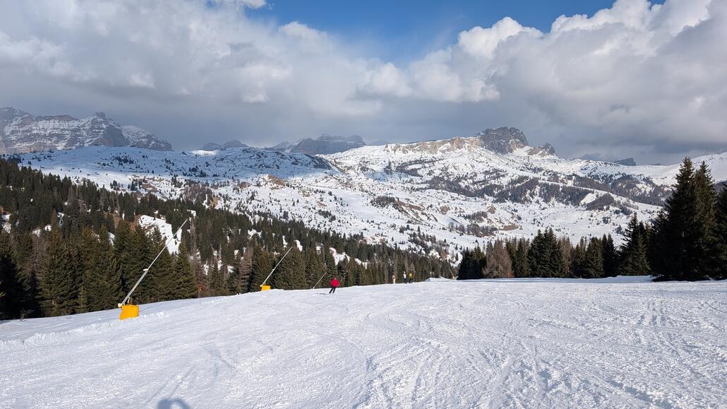 Weiter geht es auf dem Hochplateau zum Masarai 6er