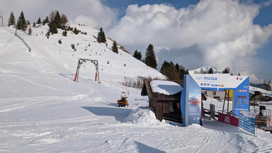 Auch eine Fahrt mit dem historischen Schlepplift hier oben geht sich noch aus