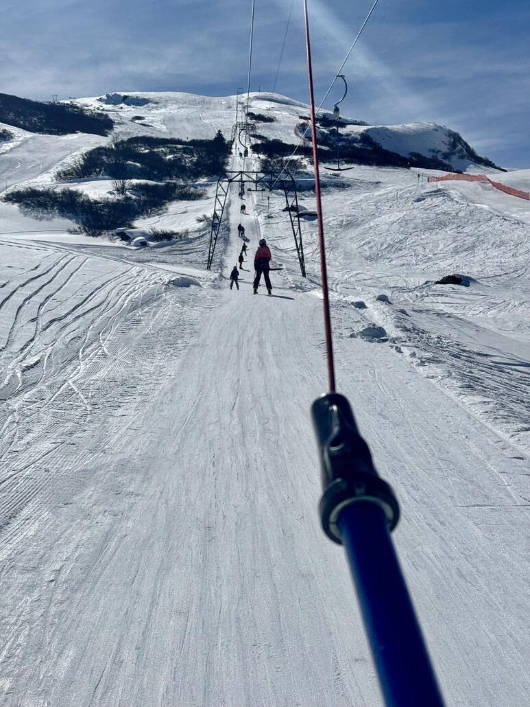 Erster Bügellift, mit Kinderlift-Geschwindigkeit