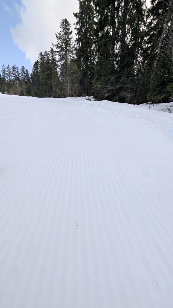 15:30 Uhr am Samstag, und die Piste sieht perfekt aus! (Am äußeren Schlepplift)