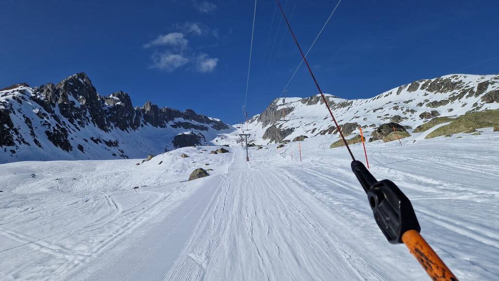 20260308_151617.jpg (1.24 MiB) 2777 mal betrachtet Dadens Skilift in Disentis, wenig Leute.