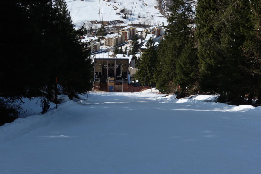 Letzter kurzer Steilhang der 16 direkt auf die PB zu