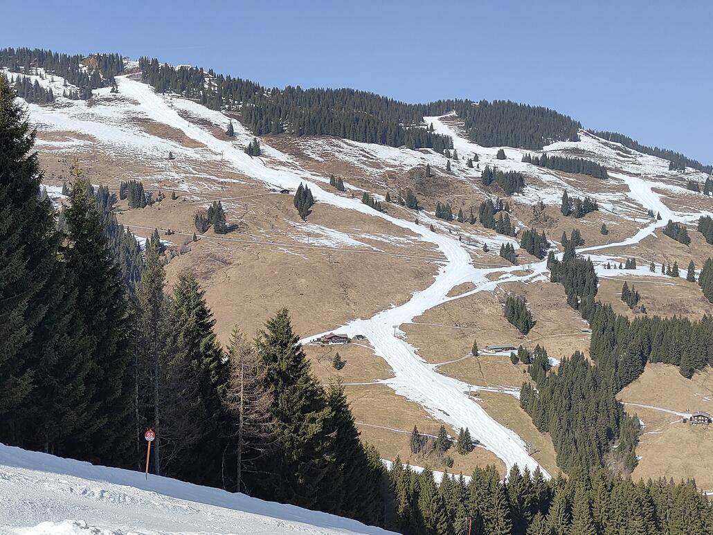 kitz01.jpg (1.4 MiB) 1279 mal betrachtet Incredible white lines