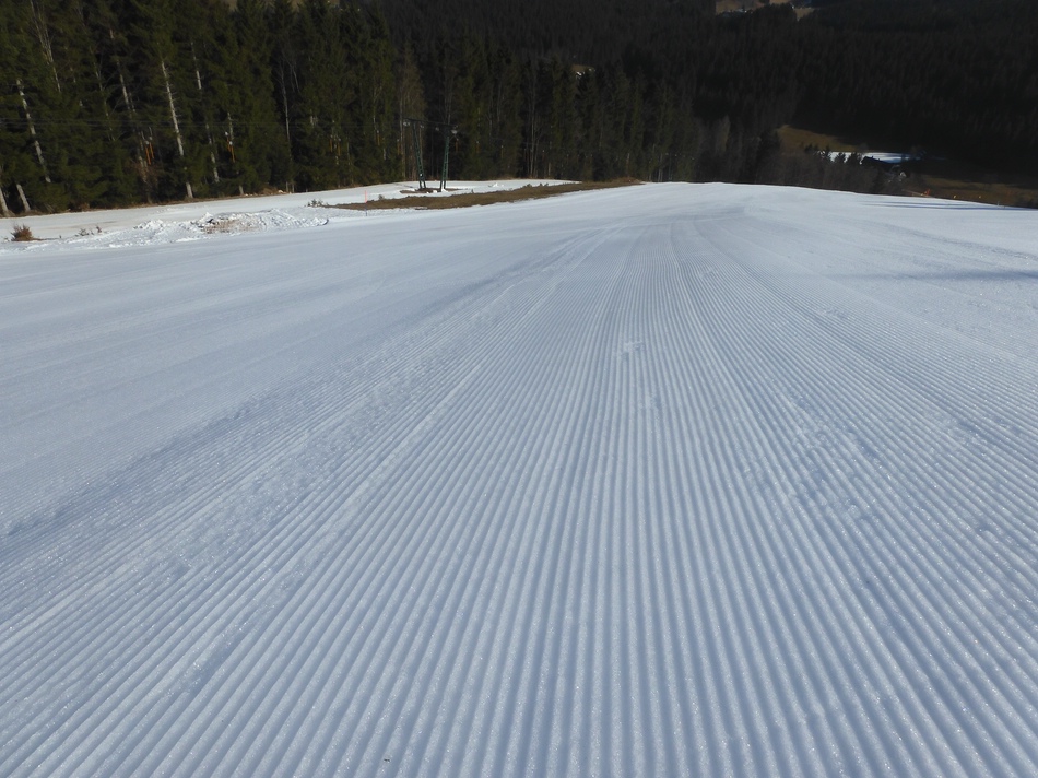 Frische Piste beim Fuchswald-Schlepplift