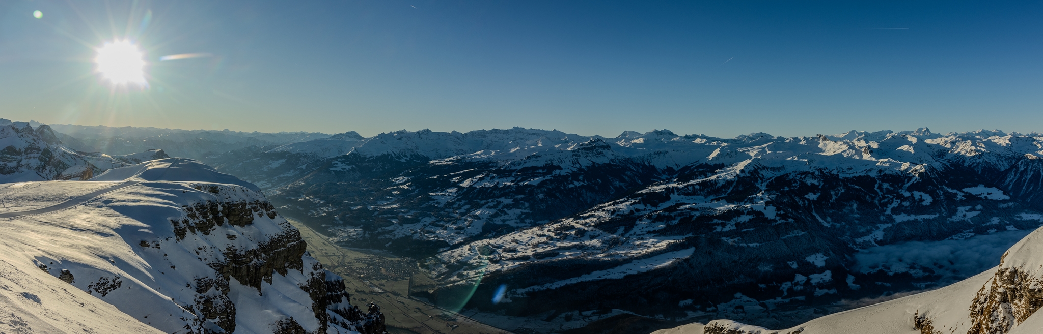 Morgendlicher Blick vom Chäserrug in den Süden (Pizol/Flums).