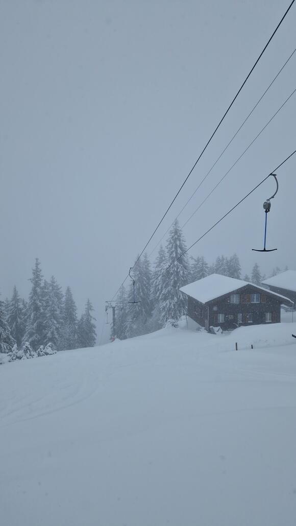 20260220_134607.jpg (212.16 KiB) 1275 mal betrachtet Bei der Bergstation.
