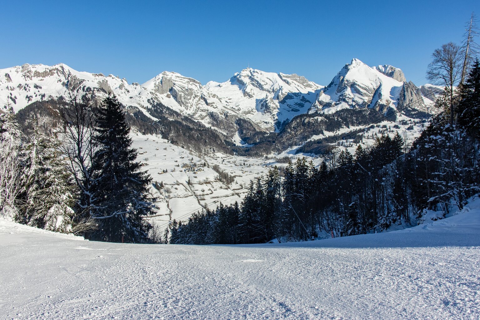Talabfahrt 20 ist leider sehr knollig und unruhig. Das Panorama entschädigt ein wenig.