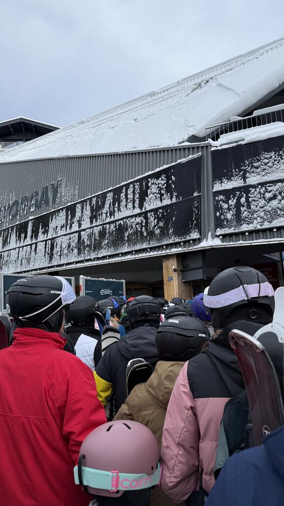 Morgens um 8:32 an der Gondel - das waren 15 Minuten…