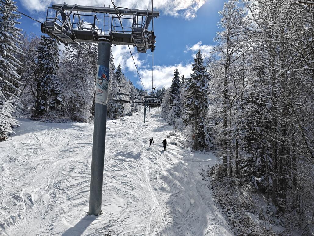 6 er Poma Sessellift, eindeutig die interessanteste Anlage im Gebiet