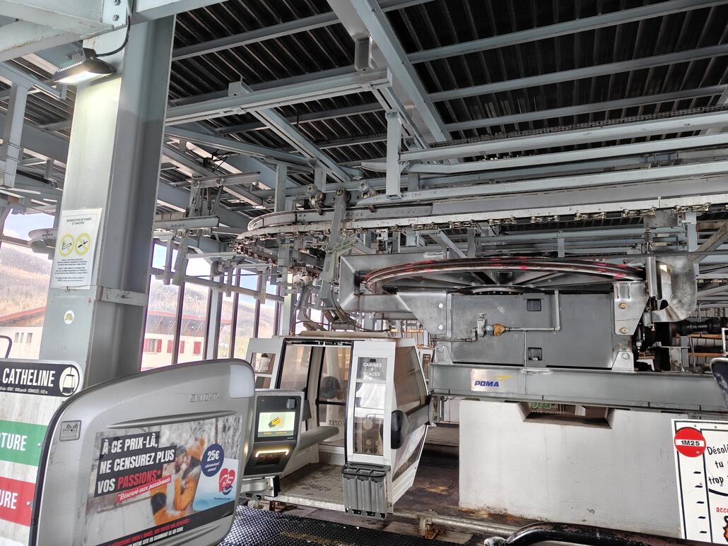 Nach der Talabfahrt über Ziehwege bis Lélex eine letzte Fahrt mit der TCD-Catheline welche im Sommer ersetzt wird.