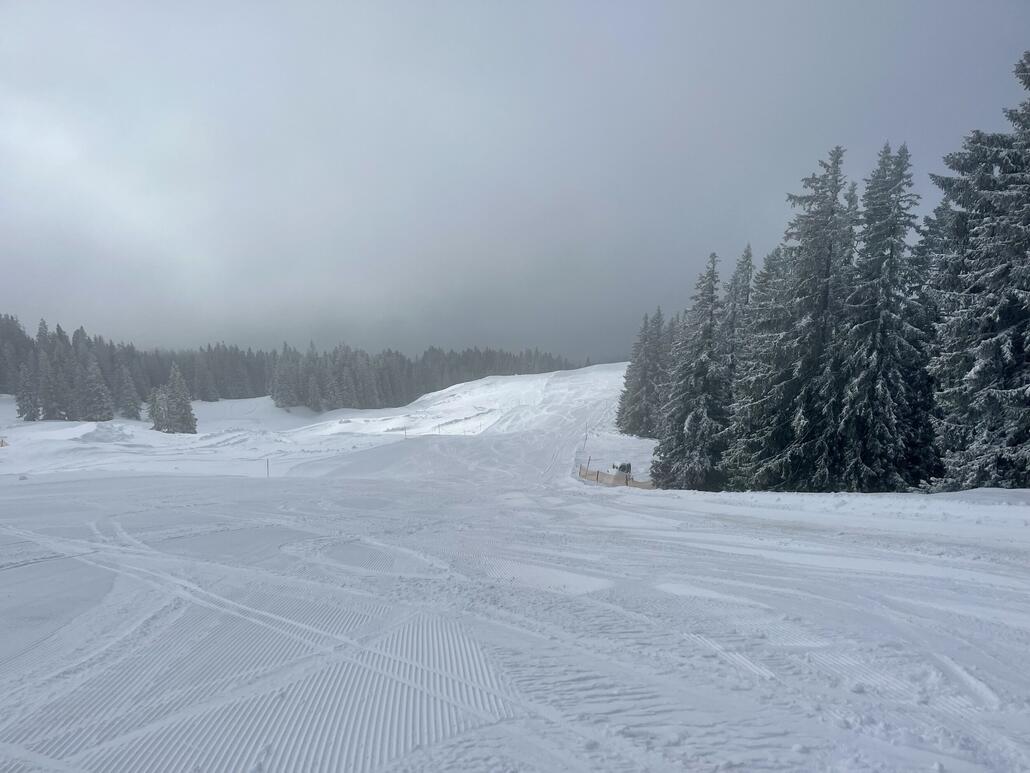 Sonntag - Abfahrt BOLGENGRATBAHN (oberer Teil) kurz vor 9 Uhr