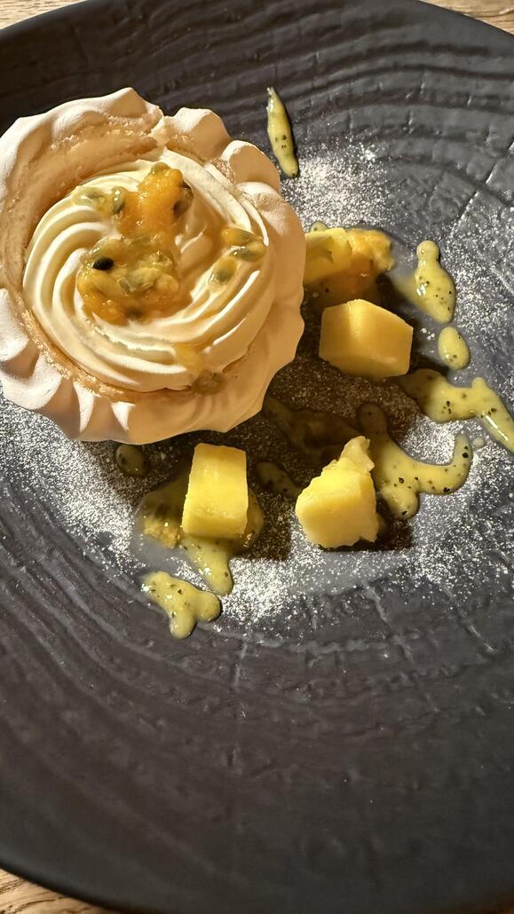 IMG_5369.jpeg (613.54 KiB) 1156 mal betrachtet Meringue mit Mango und Passionsfrucht