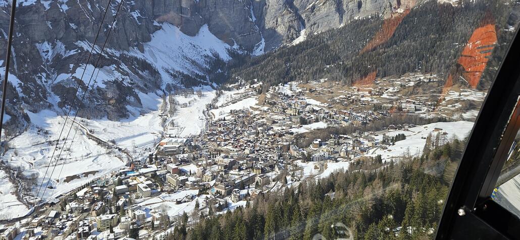Blick auf Leukerbad aus der PB nach Rinderhütte