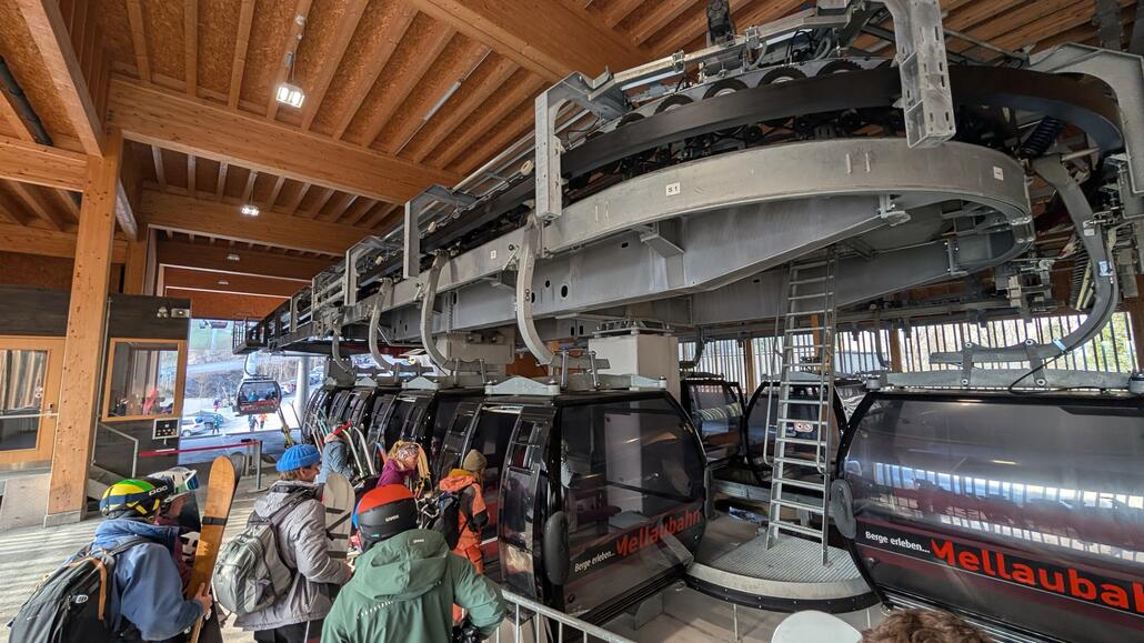 Ich kenne das Skigebiet noch mit der alten Vierer Gondelbahn, die neue Bahn ist jetzt schön gemütlich und komfortabel