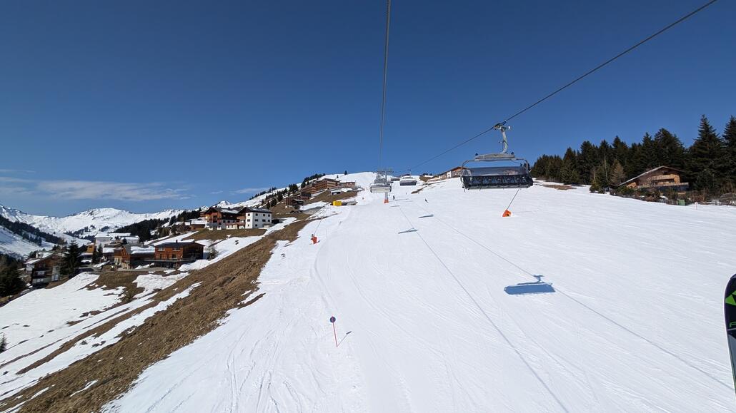 Hotelsiedlung direkt an der Piste