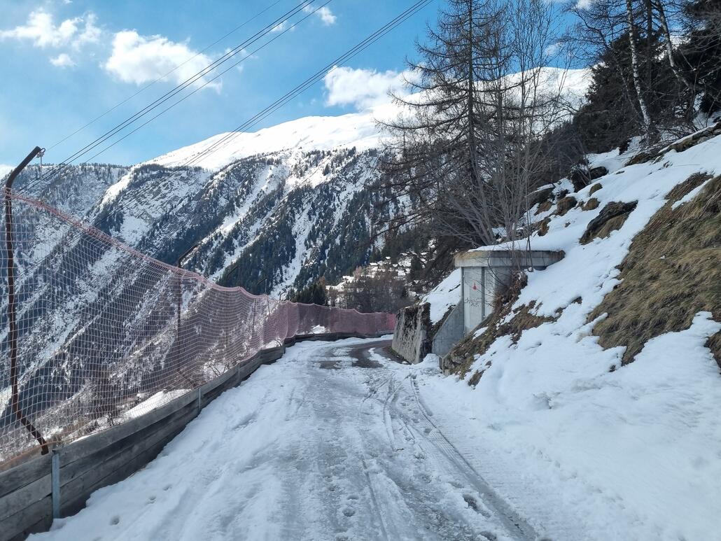 Schnee wurde an einigen Stellen knapp..