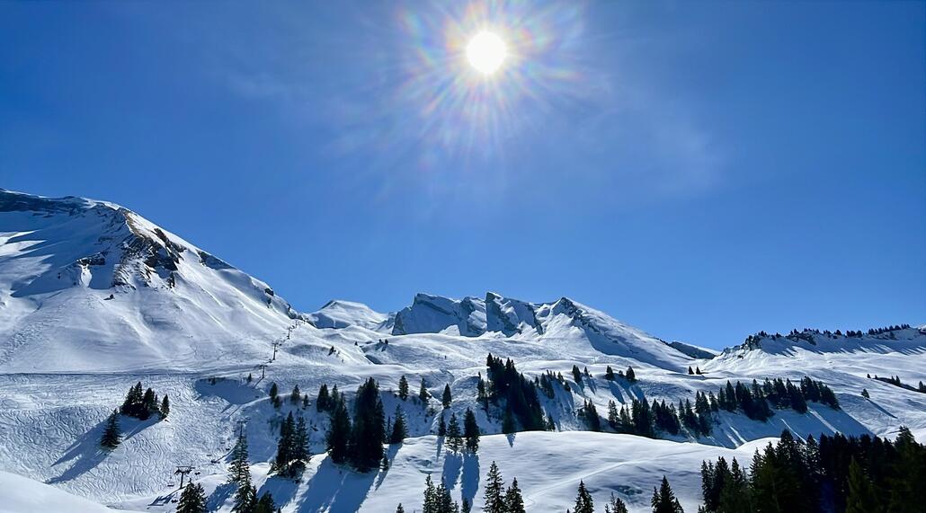 Immer schön die hohe Kette zwischen Oberbauenstock und Brisen.