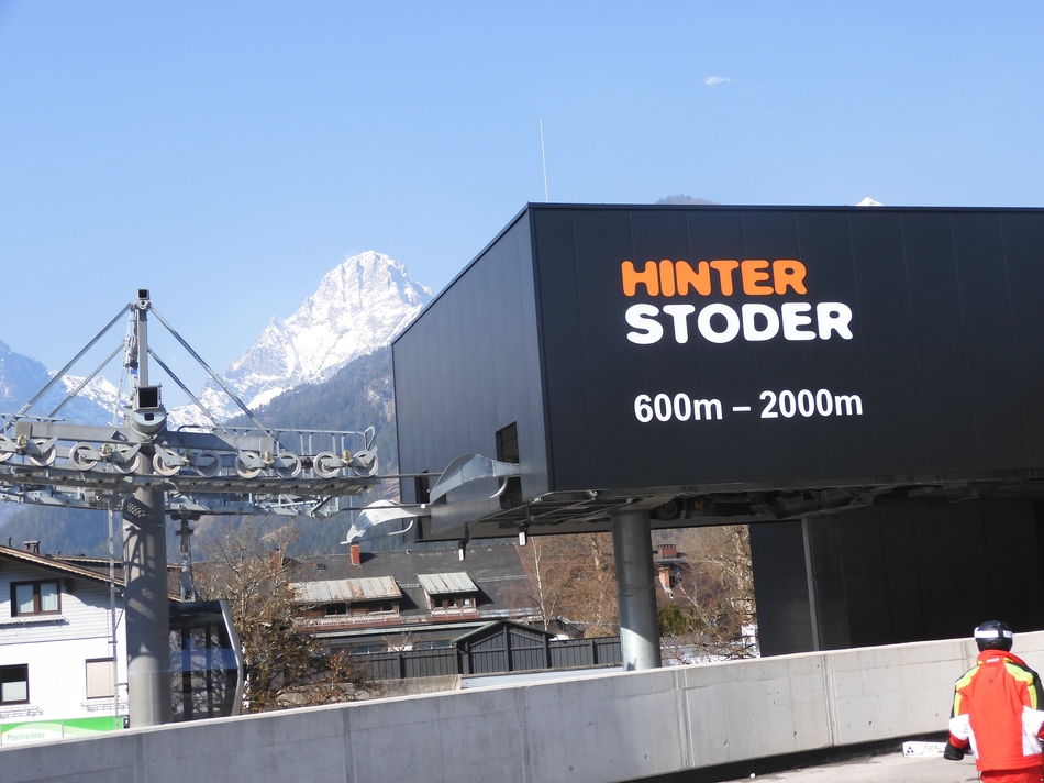 Bei der Talstation der 10EUB Hössbahn in Hinterstoder.