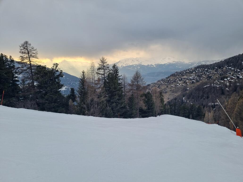 Nachmittagsstimmung. Weiter im Westen kam vereinzelt noch die Sonne durch