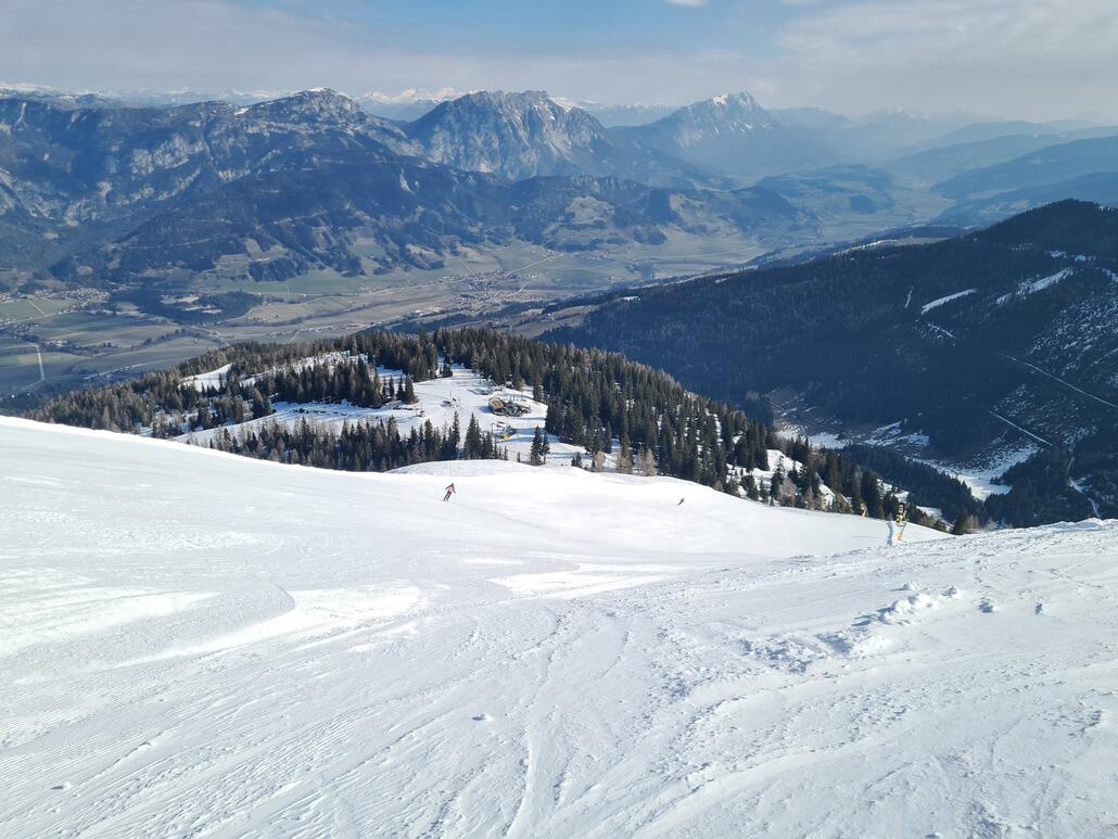 Hauser-Kaibling Abfahrt vom Gipfel zu den Höfi-Expressen