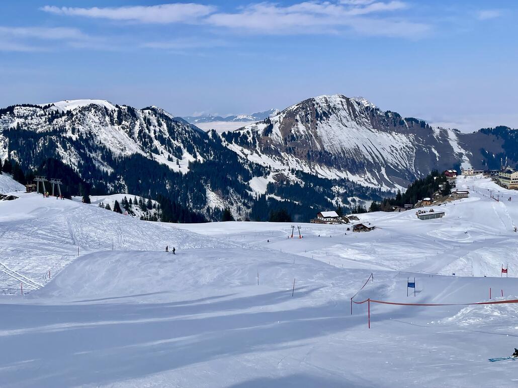 Die Rennpiste war noch für ein paar Spassfahrten einiger Rennkids abgesperrt und wurde dann doch recht bald freigegeben