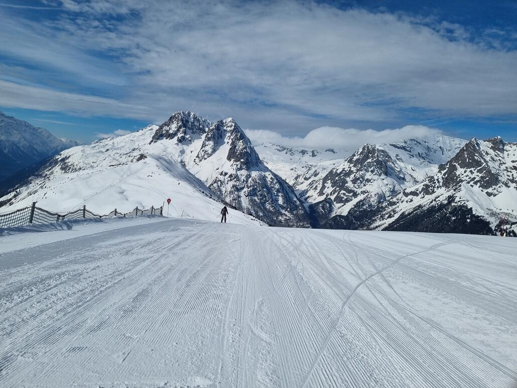 Schwarze Piste Béchat Esserts.<br />Ich bleibe wegen des Gegenwindes fast stehen.<br />Das ist irgendwie witzlos