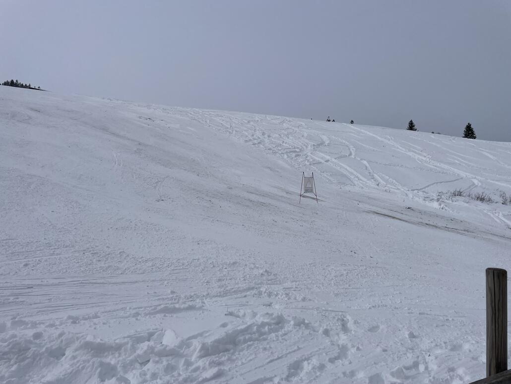 Zuunterst beim Abschwingen ist verständlich, dass bald mal der Boden durchkommt.