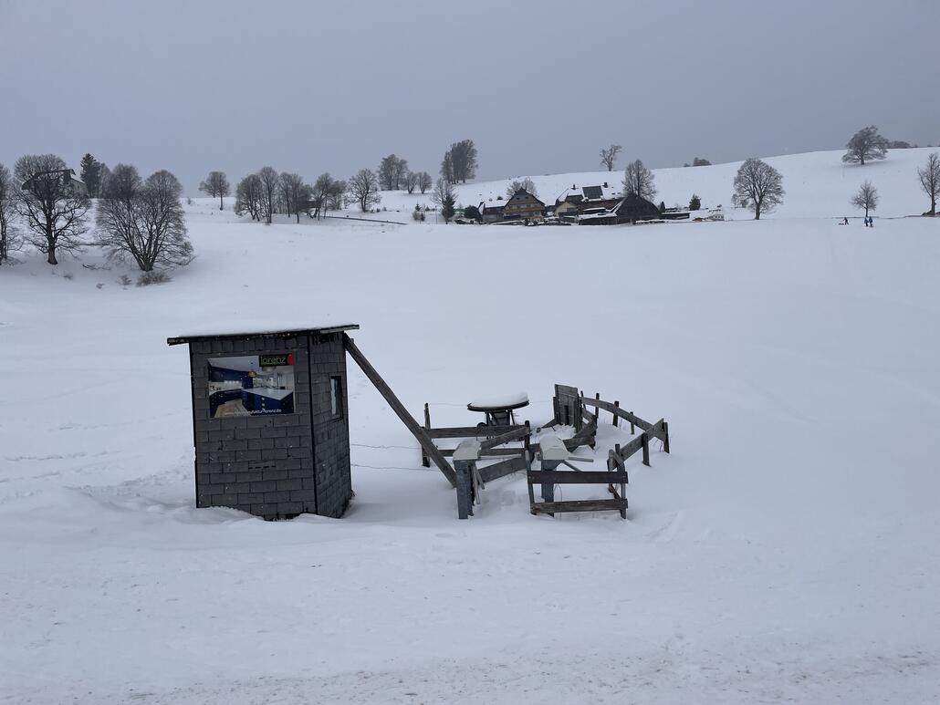 Übungslift schon im Sommerschlaf.