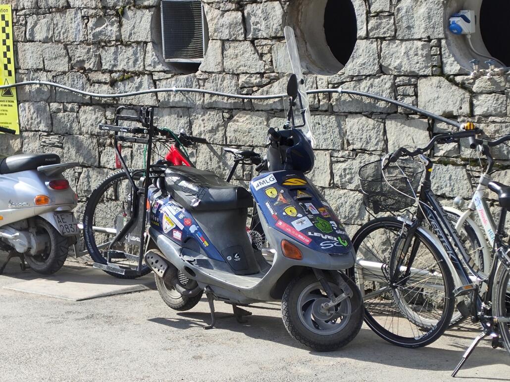 Roller mit Skiträger :)