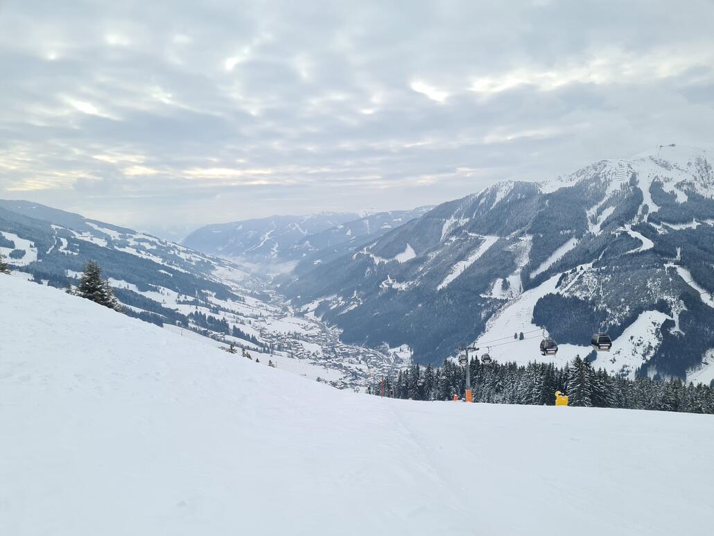 Blick auf Saalbach