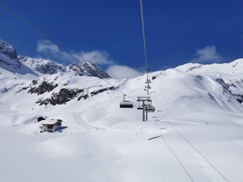 5. Bereits im Madloch. Heute kein Zürser Täli, die Wartezeit am Seekopf ist zu gewaltig.